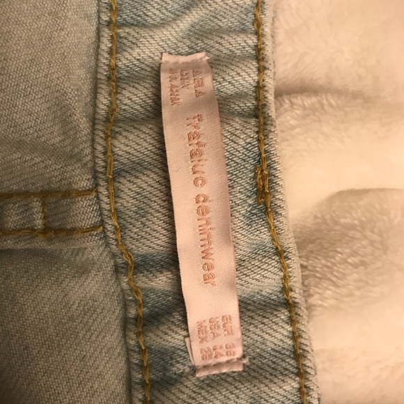 Zara Jean short shorts - Picture 2 of 3